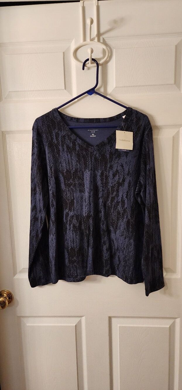 Croft & Barrow V neck black and blue long sleeve top XL NWT